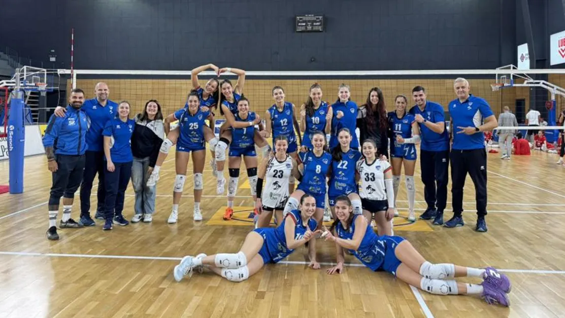 Левски триумфира над ЦСКА във волейболното дерби при дамите