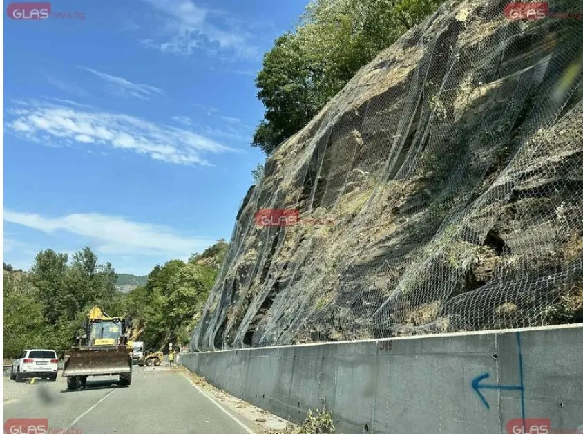 Обявиха кога отварят за коли ключов път в Родопите