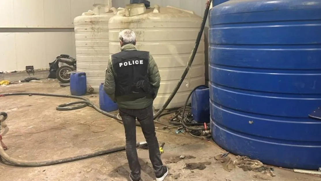 Остават в ареста мъжете, обвинени за кражба на гориво от тръбопровод