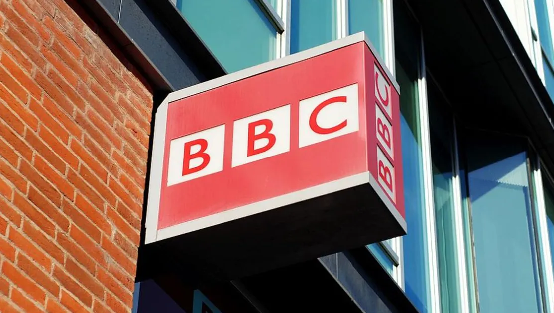 Оставки на шефове в Би Би Си ВИДЕО