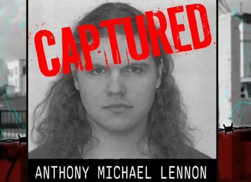 "Примерен студент" се оказа издирван от 13 години престъпник