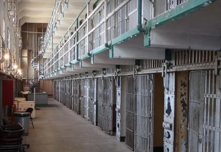 Кървави сблъсъци в затвор! Загинаха над 30 души