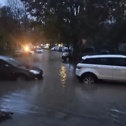 Мащабна авария е възникнала тази нощ в жк Тракия За