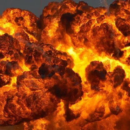 Паркиран автомобил се взриви близо до метростанция до Червената крепост