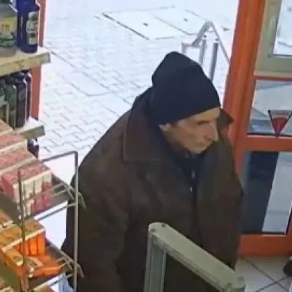 Кутия за дарения за младо момиче с бъбречна недостатъчност беше