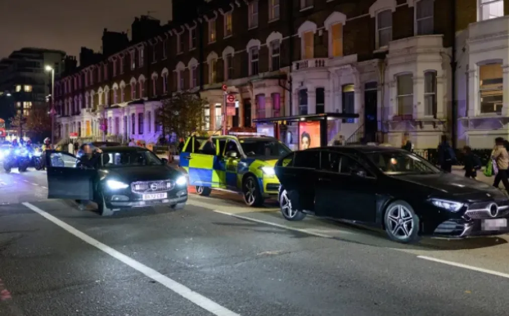 Над 100 ареста в Лондон при полицейска операция срещу крадци и наркодилъри