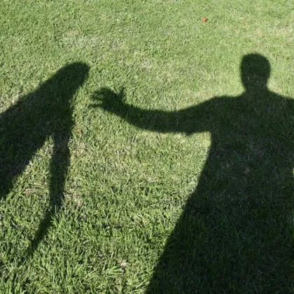 Жителка на Стамболийски бие аларма: В града ни има педофил!