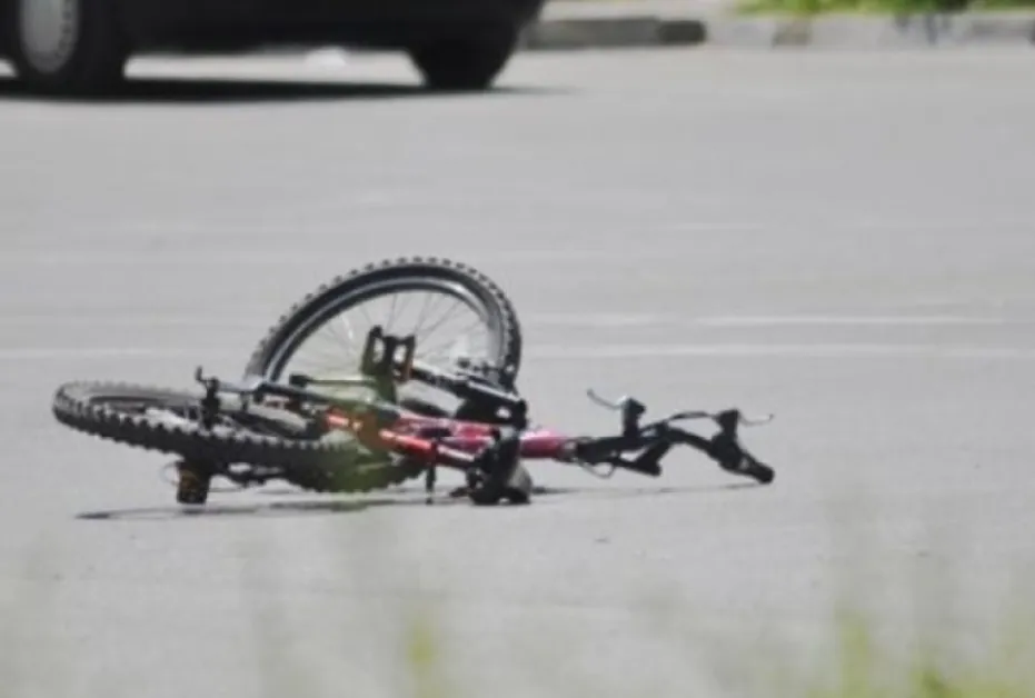 Шофьор блъсна колоездач на пътя Пловдив - Асеновград