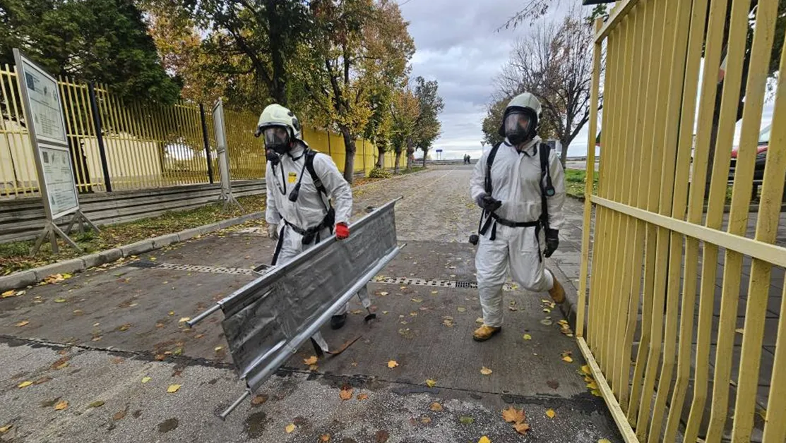 Учение с взрив в реактор на завод за препарати за растителна защита в Пловдив СНИМКИ