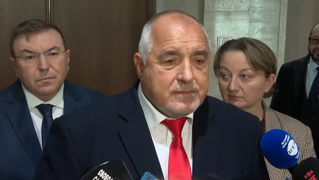 Борисов към Радев: Имаме човек за "Лукойл", произнеси се по закона