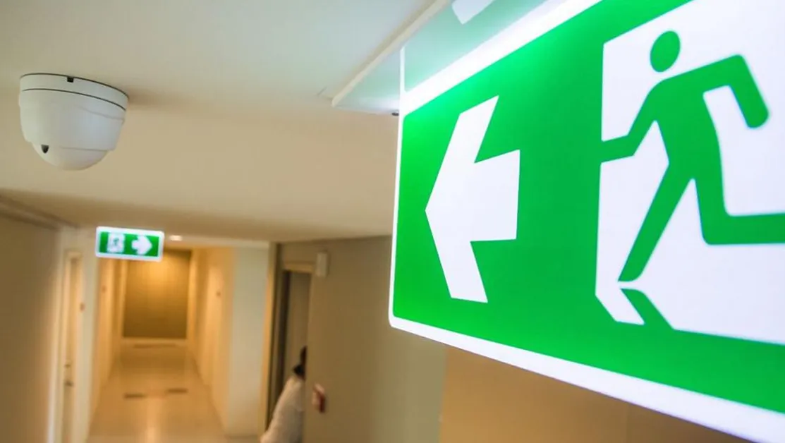 Евакуираха мол в София* ВИДЕО