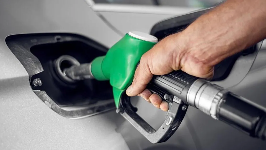 "Гражданите да бъдат спокойни": Енергийният министър обяви колко горива има у нас