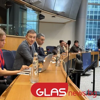 Дезинформация и фалшиви новини: ЕС отвръща с „Щит на демокрацията"