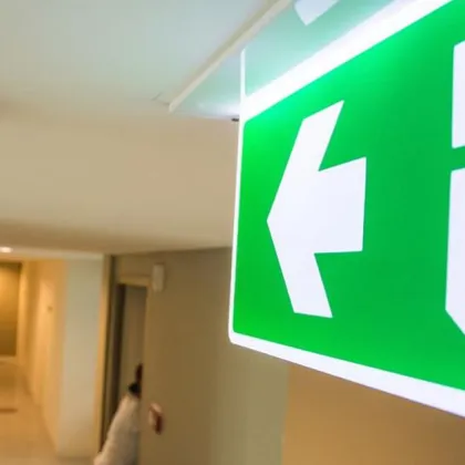 Евакуираха мол в София* ВИДЕО