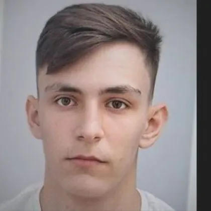 Издирват млад мъж, изчезнал от дни! Тръгнал в неизвестна посока СНИМКА