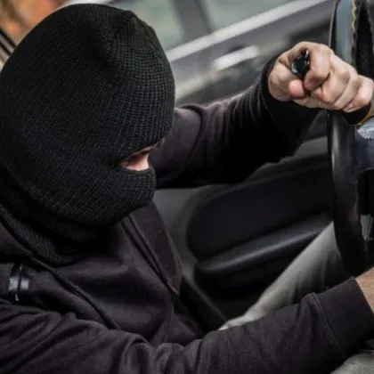 Софийска районна прокуратура обвини и задържа 29 годишен мъж за кражба на