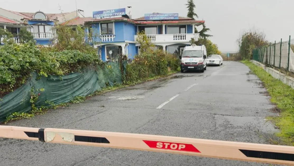 Пациенти в хосписи в Черноморец и Поморие мизеруват - не им давали вода, за да не уринират