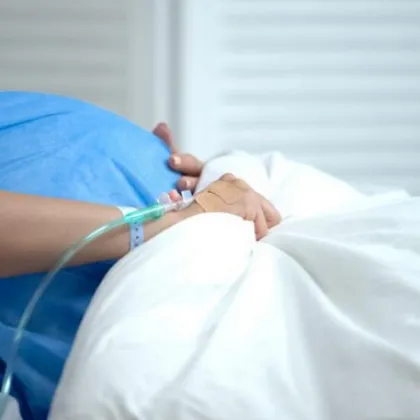 Екипи от три столични болници спасиха 32 годишна родилка и бебето