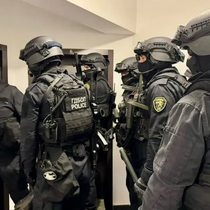 Спецакция в Пловдив! Задържаха дилър и жена му