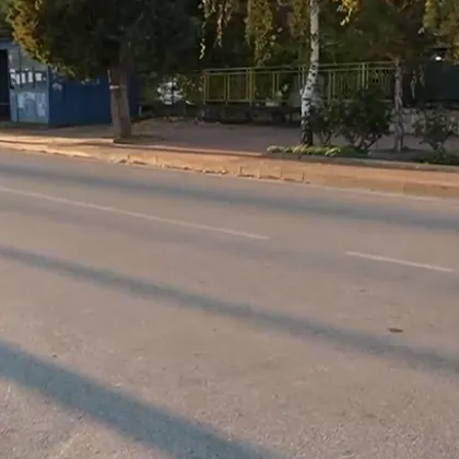 Жители на Ветрен настояват за спешно обезопасяване на главния път