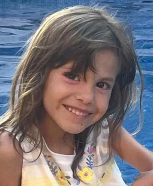 България събра сумата за лечението на Сияна – детето, което се усмихва срещу болката