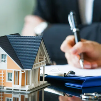 Имотна схема: Лъжесвидетели „прехвърлят" апартаменти за милиони