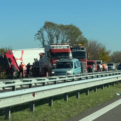 Пътен инцидент с камион стана днес на АМ Тракия Движението