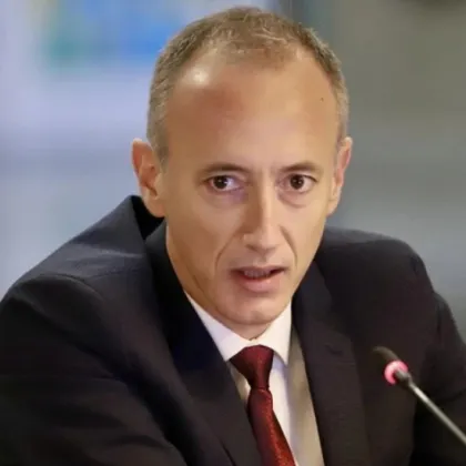 Министър Вълчев: Пловдивска област е с най-много ученици, които не владеят български език