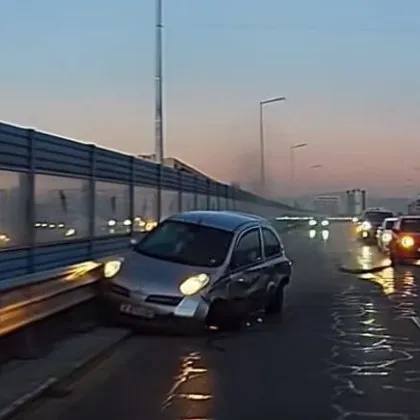 Водач сподели кадри от тежка катастрофа която е станала вчера