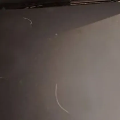 Вулгарна саморазправа застигна водач паркирал някъде във Велико Търново Гумите на