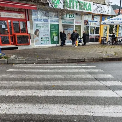 Зебра или призрак на зебра? Кръстовище в Сливен ражда паралелни вселени