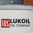 "Лукойл" преговаря с няколко кандидати за международните й активи