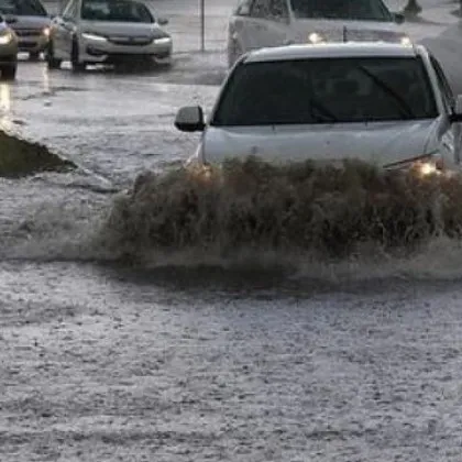 Бурята Клаудия предизвика наводнения, има жертви