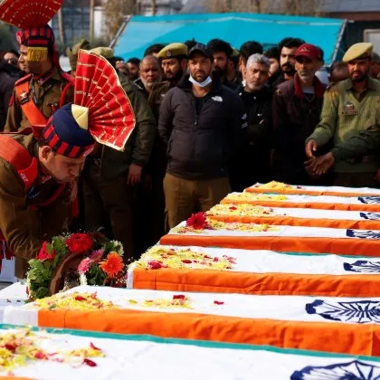 Най-малко девет загинали и 32 ранени при експлозия в полицейски участък в Индия