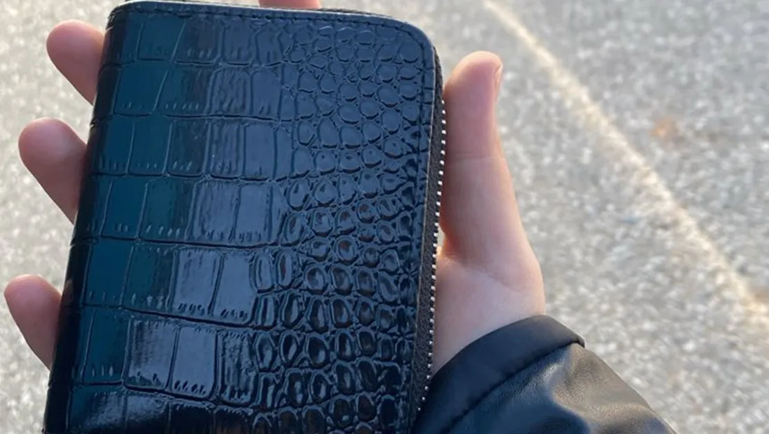 Доброто съществува: Карловец върна изгубено портмоне