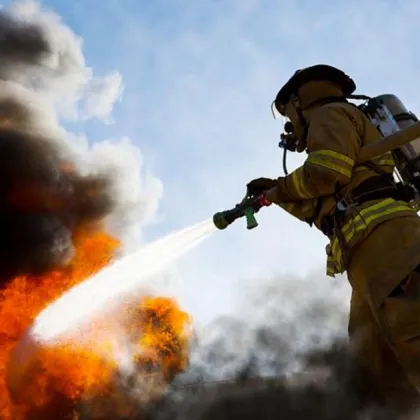 Мощен взрив във фабрика за фойерверки в Пакистан, има загинали