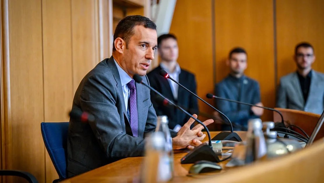 Терзиев: Цените, предложени за паркиране в синя и зелена зона в София, са оправдани