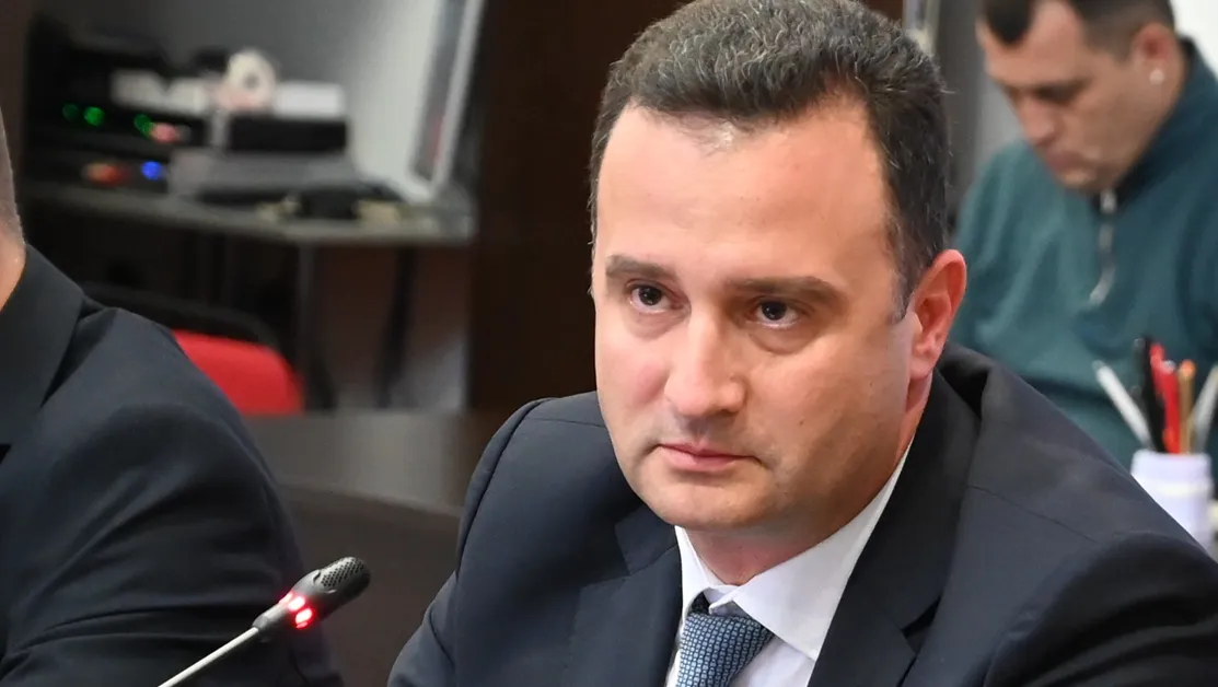 Жечо Станков: Румен Спецов трябва да получи разрешение от МС за всяка специфична дейност