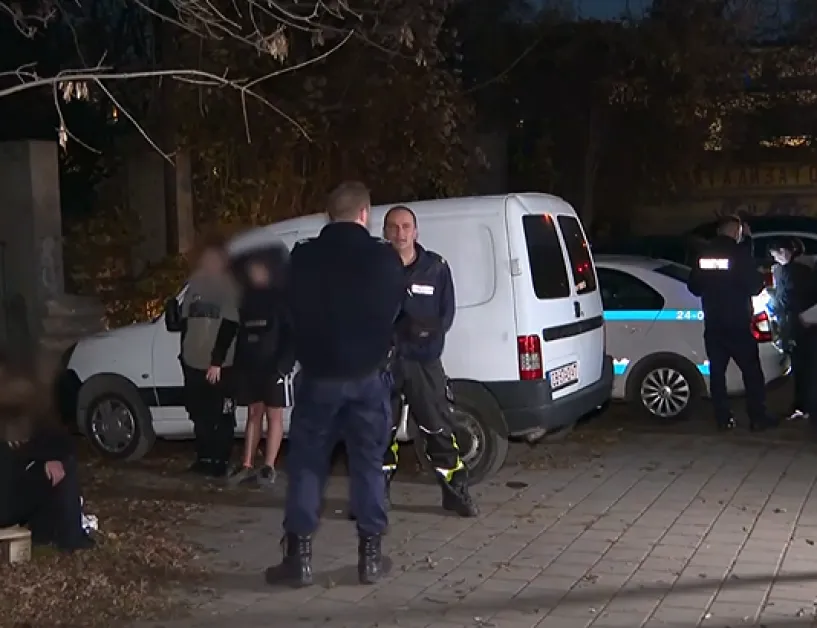 Как бяха свалени децата, качили се на изоставена сграда в София