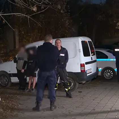 Четири деца бяха спасени след драматична акция на полицията и