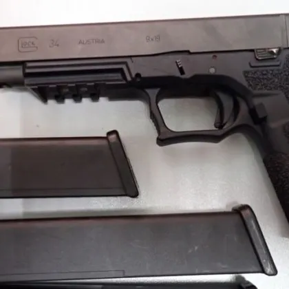 Спипаха въоръжен, скрит в тайник, опитал да се промъкне в България