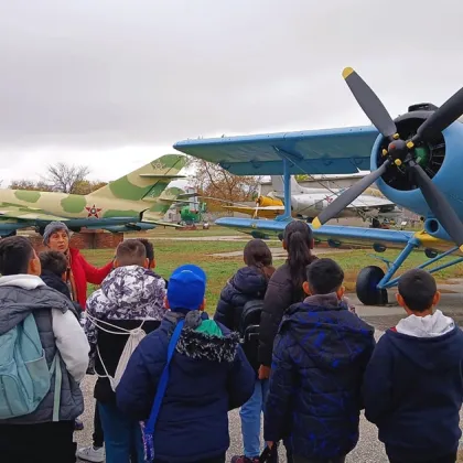 Месец след откриването на паметника на първата българка жена пилот на пътнически