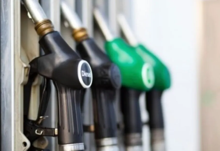 Продължава поскъпването на дизела и бензина у нас