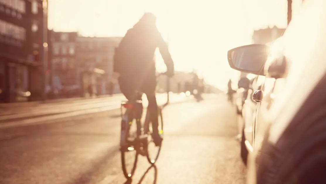 "Щях да го блъсна пред очите на детето си": Шофьорка разказа за опасна ситуация с велосипедист