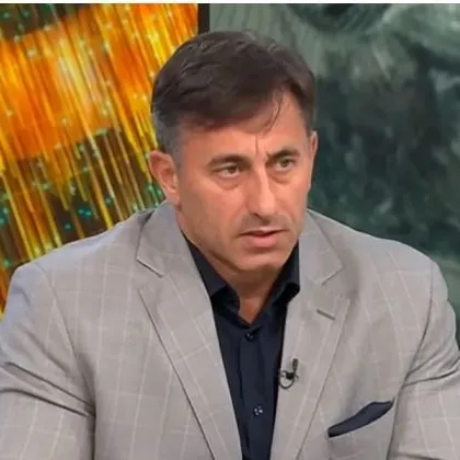 Веднага след встъпването си в длъжност като особен управител на