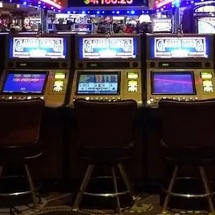 Спецакция! Погнаха игрални зали, заложни къщи и фирми за бързи кредити