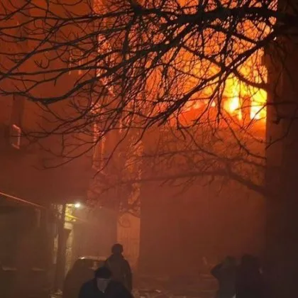 Тийнейджърка загина при ракетен удар, има поне 9 ранени ВИДЕО