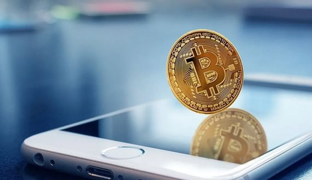 Рязък срив! Биткойн загуби над четвърт от стойността си