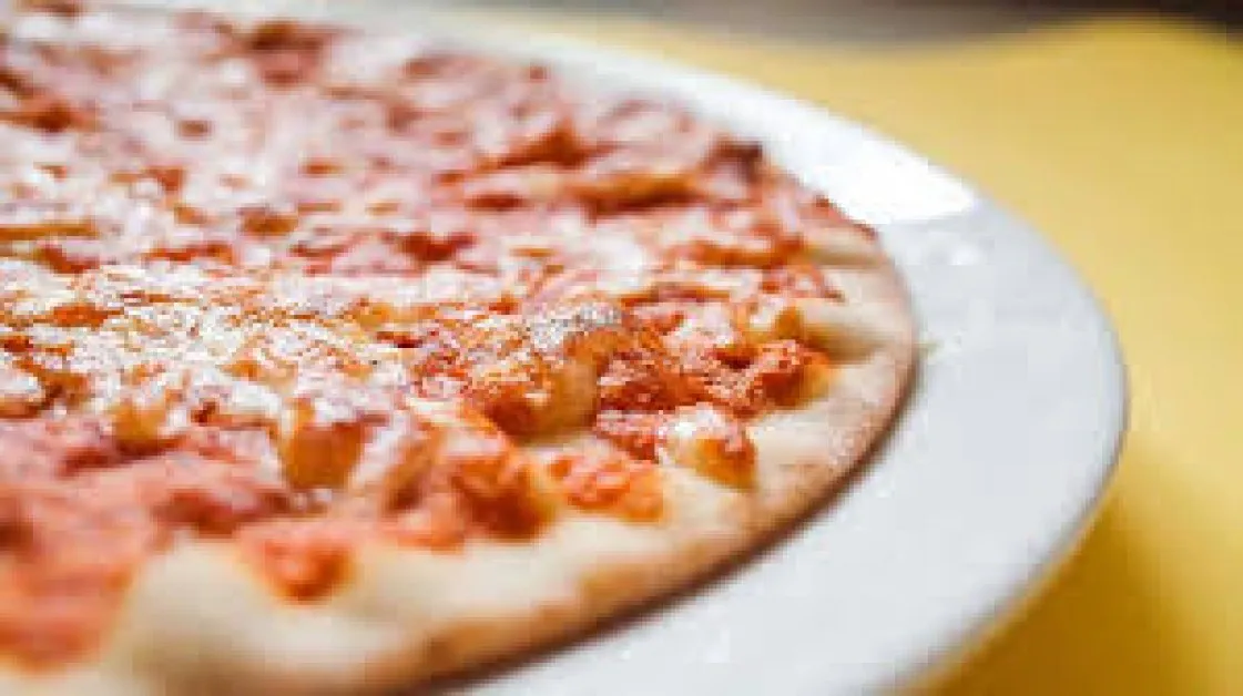 Съпруг опита да убие жена си със замразена пица