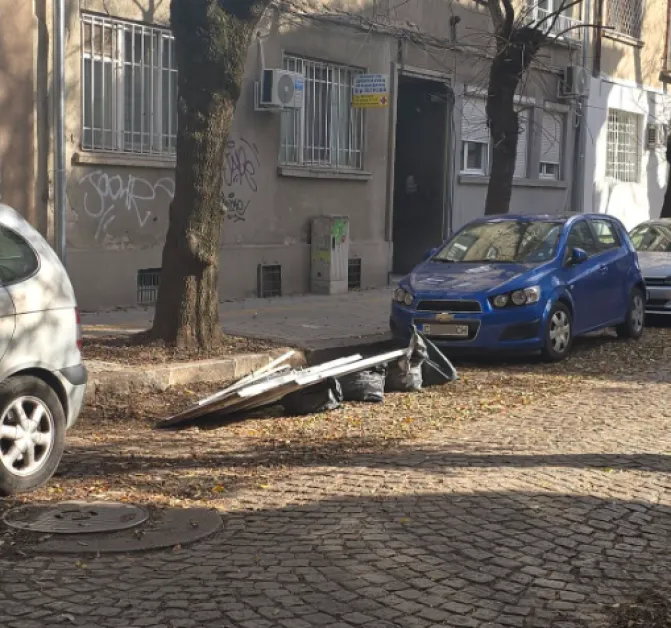 Спор за „запазено" място в центъра на София: Снимка в мрежата предизвика дебат